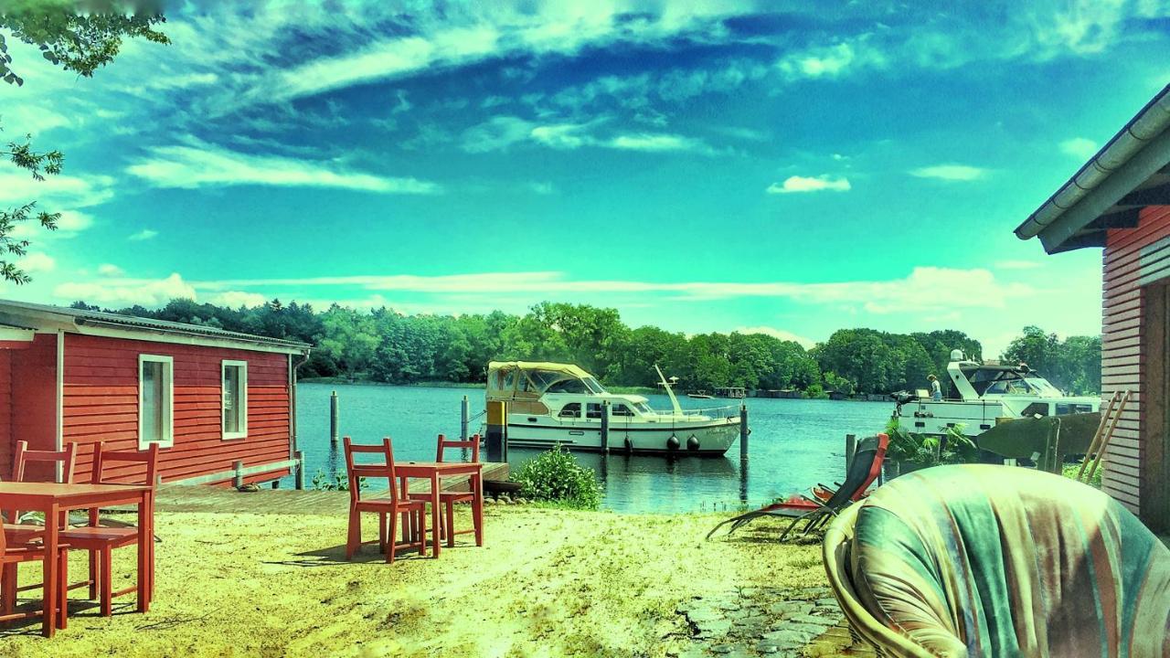 Schoene 3Zimmer Ferienwohnung Direkt Am Baalensee Fürstenberg-Havel Exteriör bild