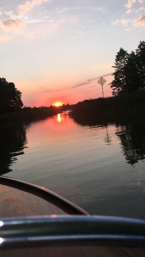 Schoene 3Zimmer Ferienwohnung Direkt Am Baalensee Fürstenberg-Havel Exteriör bild