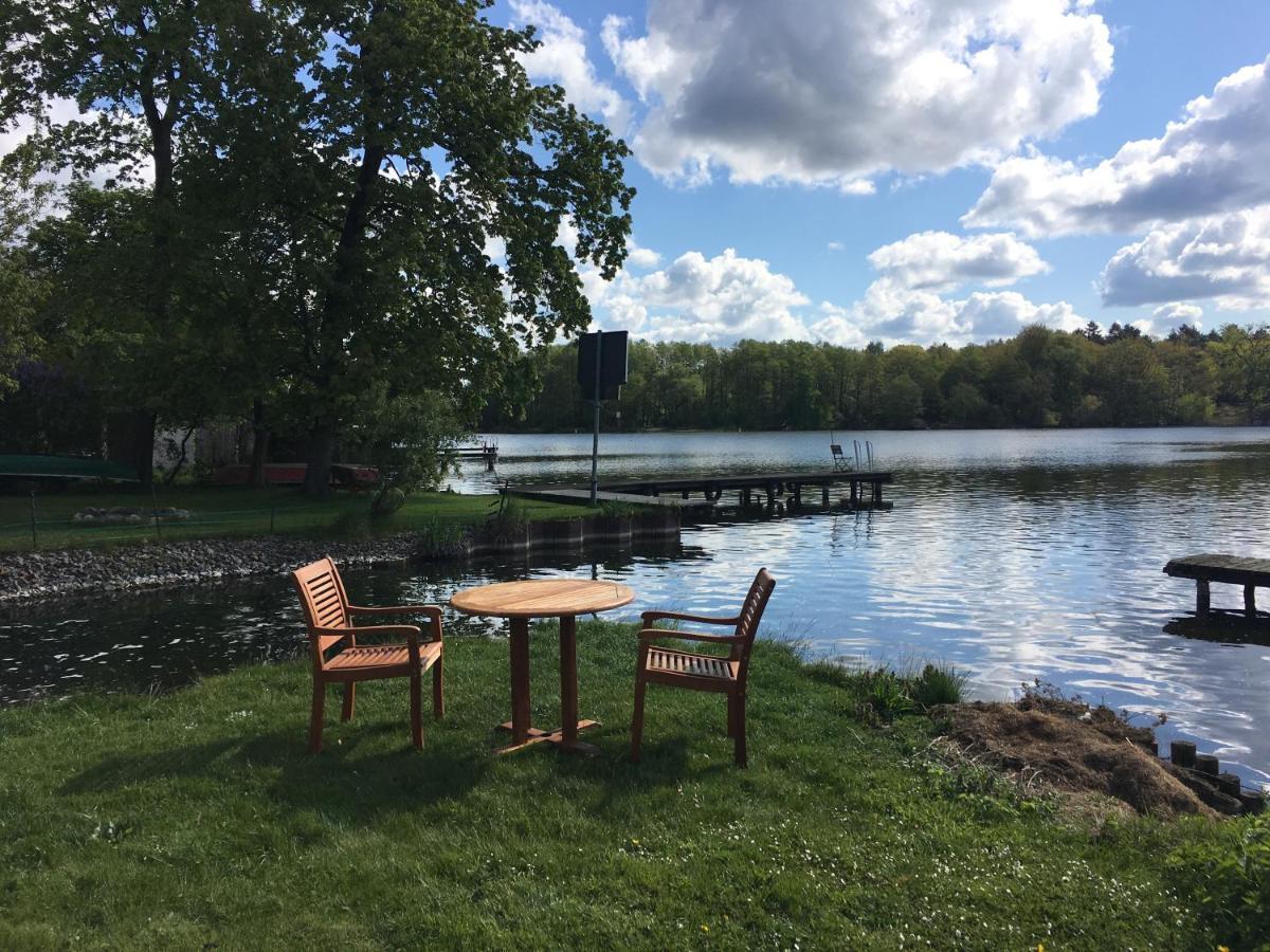 Schoene 3Zimmer Ferienwohnung Direkt Am Baalensee Fürstenberg-Havel Exteriör bild